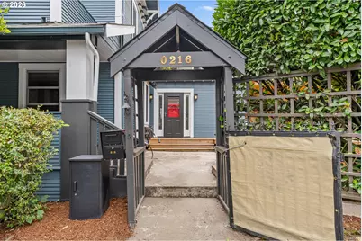 216 S Iowa St, Portland, OR 97239 - Photo 1