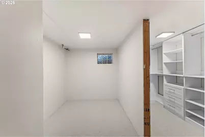 216 S Iowa St, Portland, OR 97239 - Photo 41
