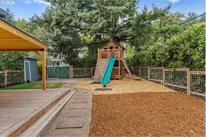 216 S Iowa St, Portland, OR 97239 - Photo 47