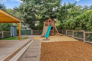 216 S Iowa St, Portland, OR 97239 - Photo 47