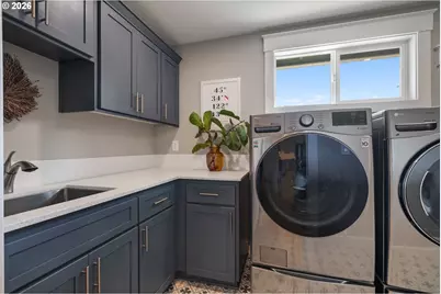 957 Marylhurst Dr, West Linn, OR 97068 - Photo 19