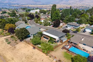663 Brentwood Dr, The Dalles, OR 97058 - Photo 3