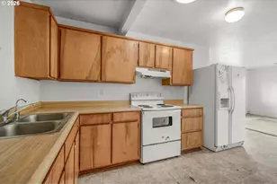 2360 Redwood Ave, Grants Pass, OR 97527 - Photo 7