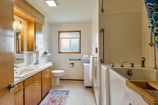 2207 Oregon Ct, Woodburn, OR 97071 - Photo 21