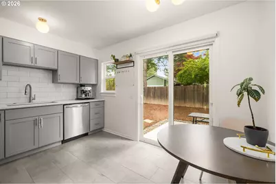 9880 SW 80th Ave, Portland, OR 97223 - Photo 11