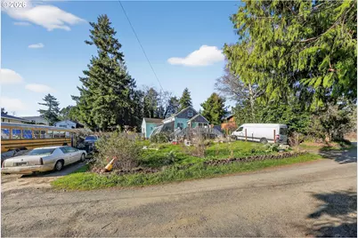 4877 NE H Ave, Neotsu, OR 97364 - Photo 5