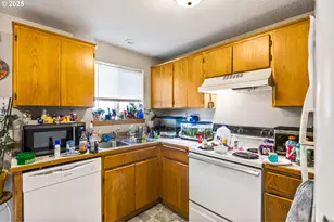 1188 18th Ave, Sweet Home, OR 97386 - Photo 3