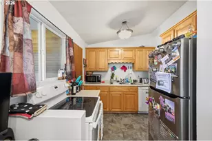1604 E Taylor Ave, Cottage Grove, OR 97424 - Photo 13