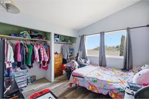 1604 E Taylor Ave, Cottage Grove, OR 97424 - Photo 17