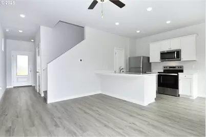 1329 NE Clark Ave, Battle Ground, WA 98604 - Photo 5