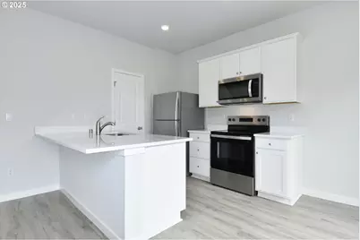 1329 NE Clark Ave, Battle Ground, WA 98604 - Photo 9