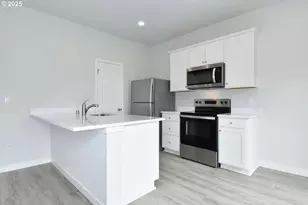 1329 NE Clark Ave, Battle Ground, WA 98604 - Photo 9