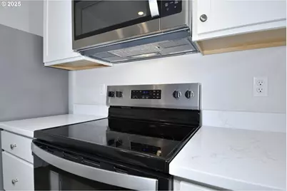 1329 NE Clark Ave, Battle Ground, WA 98604 - Photo 7