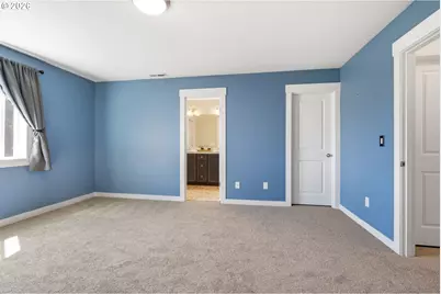 1036 N Auburn Pl, Ridgefield, WA 98642 - Photo 11