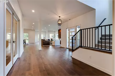 2240 W 25th Pl, Eugene, OR 97405 - Photo 5