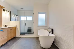 2240 W 25th Pl, Eugene, OR 97405 - Photo 29