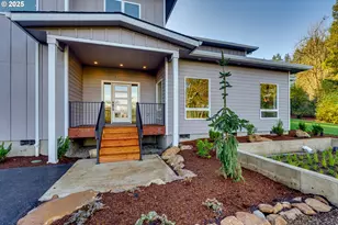 2240 W 25th Pl, Eugene, OR 97405 - Photo 3