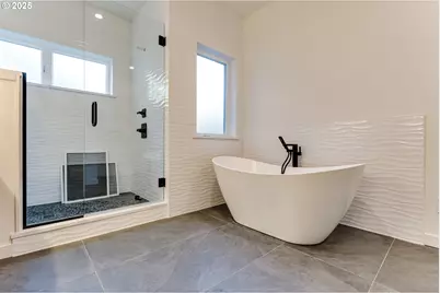 2240 W 25th Pl, Eugene, OR 97405 - Photo 31