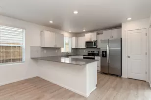 5017 NE 63rd Ave, Vancouver, WA 98661 - Photo 3