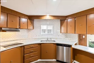 11768 SW Royal Villa Dr, Tigard, OR 97224 - Photo 17