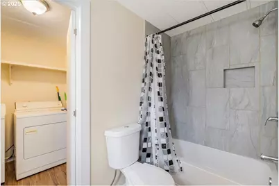 11768 SW Royal Villa Dr #124, Tigard, OR 97224 - Photo 27