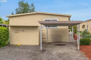 11768 SW Royal Villa Dr, Tigard, OR 97224 - Photo 3