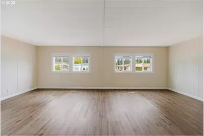 11768 SW Royal Villa Dr #124, Tigard, OR 97224 - Photo 9