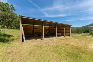 736 Ferguson Ln, Days Creek, OR 97429 - Photo 37