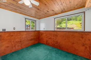 736 Ferguson Ln, Days Creek, OR 97429 - Photo 23