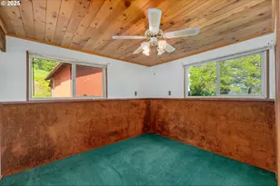 736 Ferguson Ln, Days Creek, OR 97429 - Photo 21