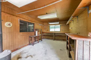 736 Ferguson Ln, Days Creek, OR 97429 - Photo 31