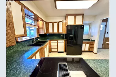 1920 Cliff St, Baker City, OR 97814 - Photo 9