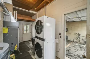 246 NW Freeman Ave, Hillsboro, OR 97124 - Photo 31