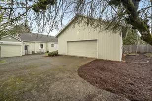 246 NW Freeman Ave, Hillsboro, OR 97124 - Photo 45