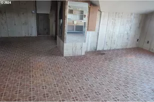 29820 Mary St, Gold Beach, OR 97444 - Photo 15