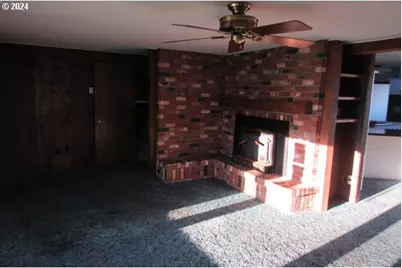 29820 Mary St, Gold Beach, OR 97444 - Photo 3