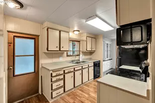 17240 SW Eldorado Dr, Portland, OR 97224 - Photo 11