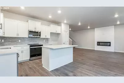 9463 SE Crystal Rose St, Happy Valley, OR 97086 - Photo 11