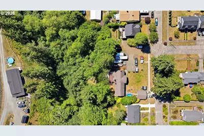 715 E 1st St, Coquille, OR 97423 - Photo 39