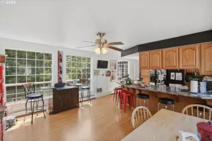 715 E 1st St, Coquille, OR 97423 - Photo 17