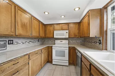 1365 Quaker St, Eugene, OR 97402 - Photo 13