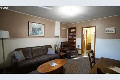 145 E Franklin Ave, Dayville, OR 97825 - Photo 25