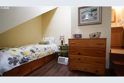 145 E Franklin Ave, Dayville, OR 97825 - Photo 13