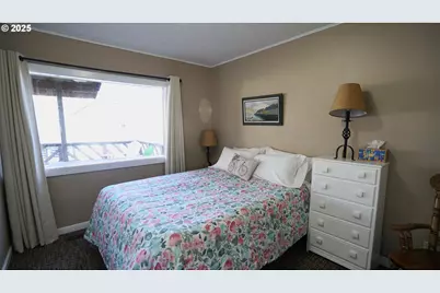 145 E Franklin Ave, Dayville, OR 97825 - Photo 15