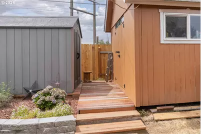 5209 G St, Springfield, OR 97478 - Photo 23