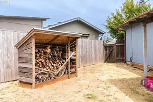 5209 G St, Springfield, OR 97478 - Photo 25