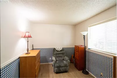 5209 G St, Springfield, OR 97478 - Photo 17