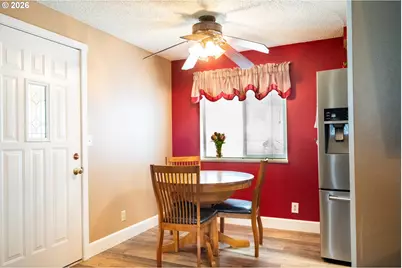 5209 G St, Springfield, OR 97478 - Photo 9