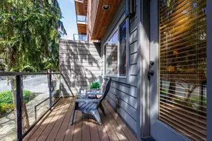 7940 SW 31st Ave, Portland, OR 97219 - Photo 3