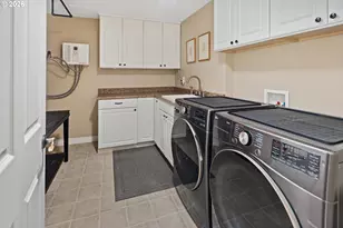 31050 SW Riverwood Dr, West Linn, OR 97068 - Photo 27